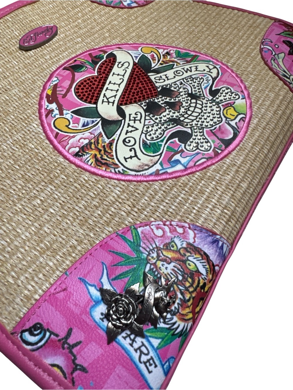 The Ed Hardy “Love Kills Slowly” Pink Straw Tote with Floral & Skull Graphic - Picture 5 of 12